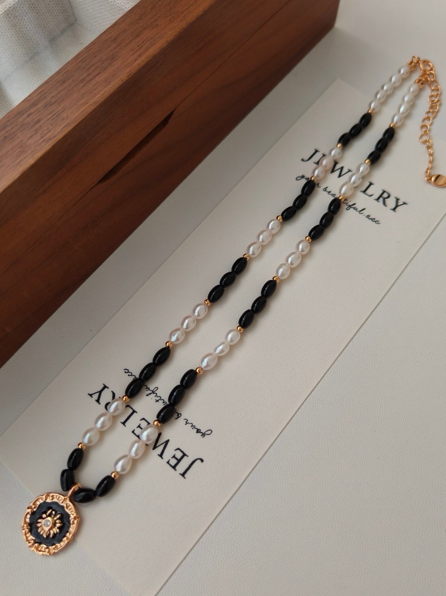 Natural Pearl Onyx Pendant Necklace