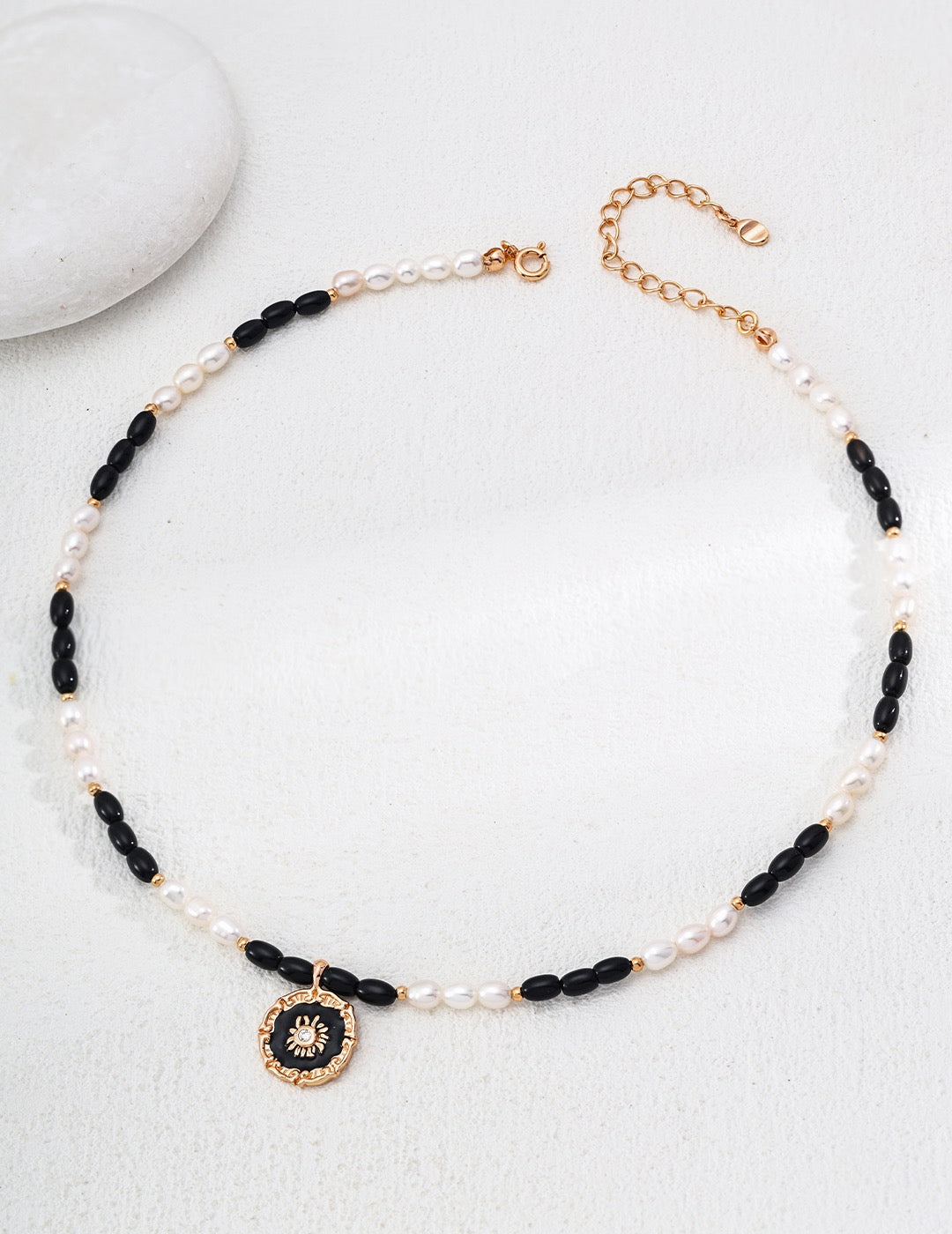 Natural Pearl Onyx Pendant Necklace