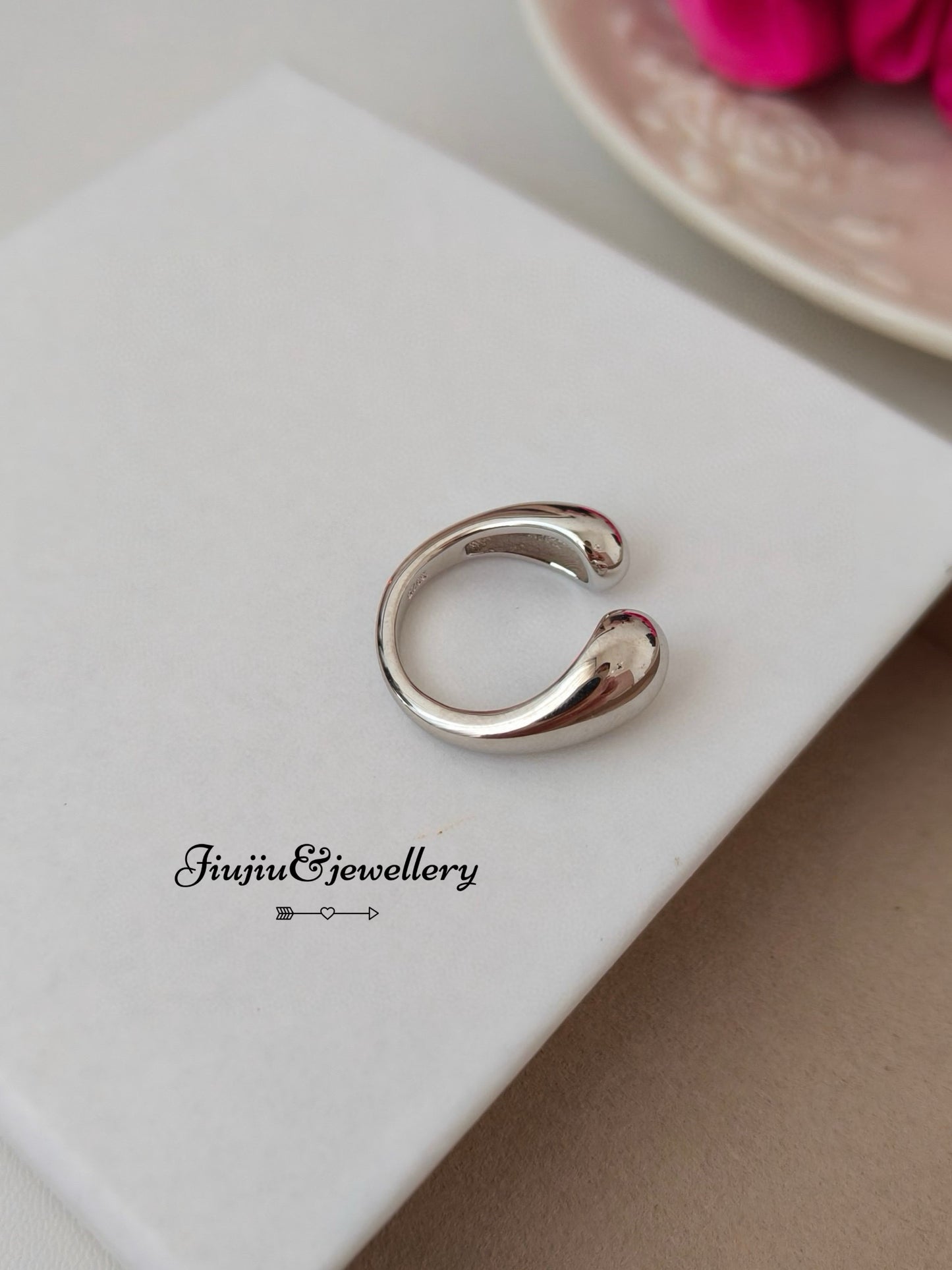 Round Arc Sterling Silver Ring
