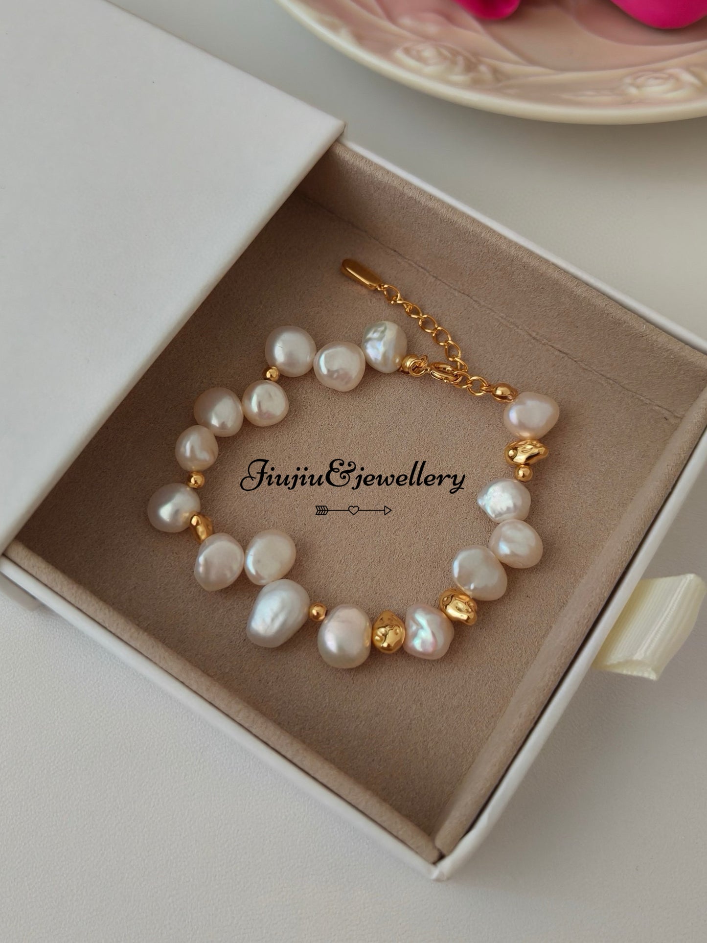 Shaped Freshwater Pearl Bracelet