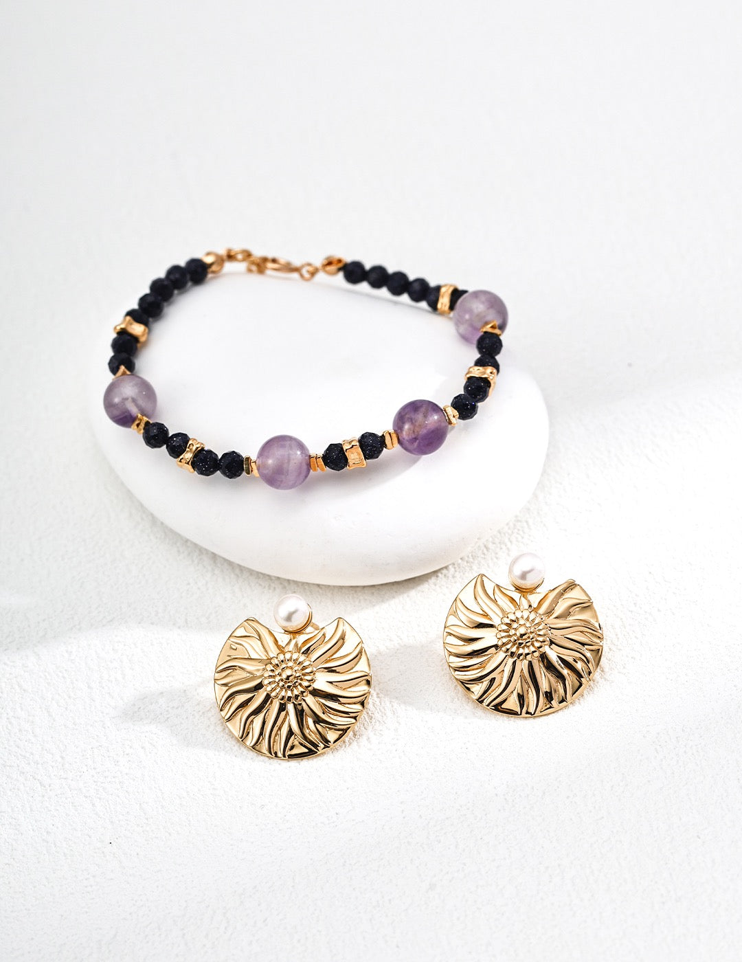 Fashionable Natural Lavender Light Amethyst Blue Sandstone Bead Bracelet