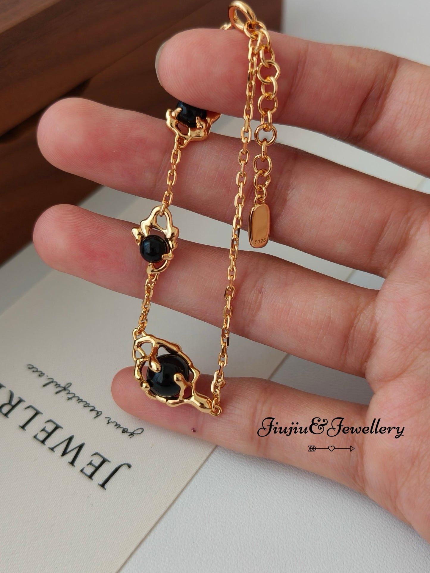18K Gold Onyx Bracelet
